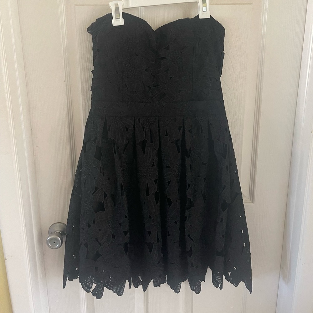 Sans Souci Black Strapless Lace Mini Dress